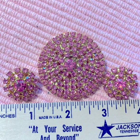 Vintage Rhinestone Brooch and Clip on Earrings set - Picture 2 of 3